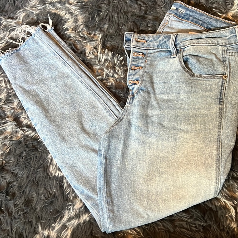 Old navy rockstar, super skinny ankle jeans with button fly